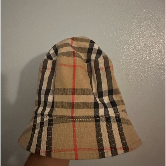 Burberry London Check Print Bucket Hat - Picture 3 of 3